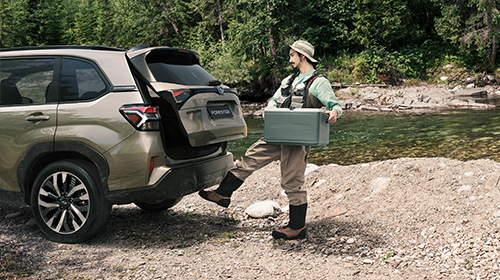 腳踢感應式電動尾門