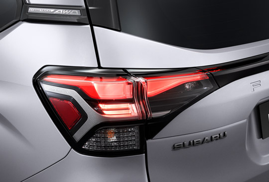 ชุดโคมไฟท้ายรถยนต์